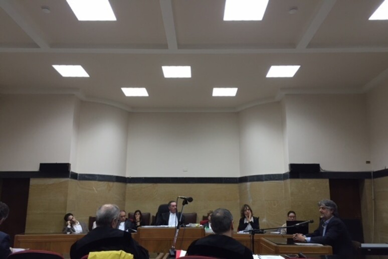 - RIPRODUZIONE RISERVATA