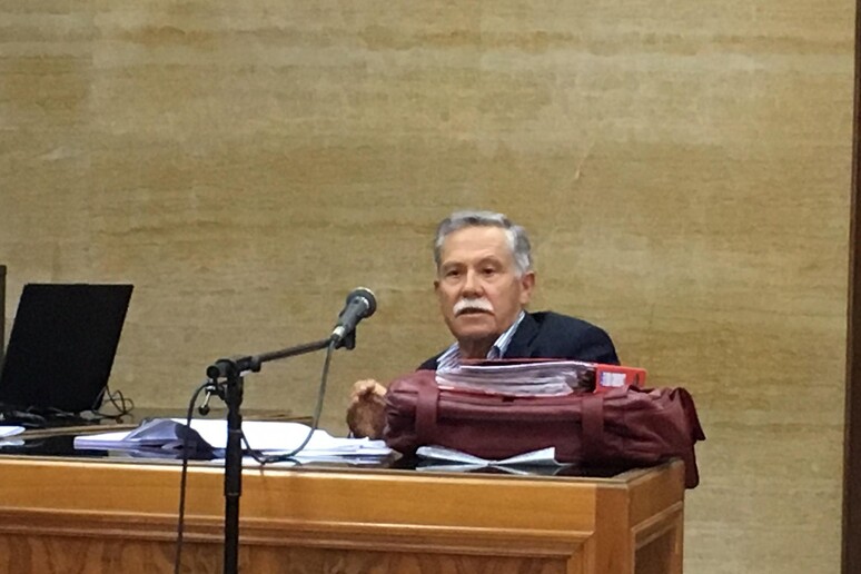 - RIPRODUZIONE RISERVATA