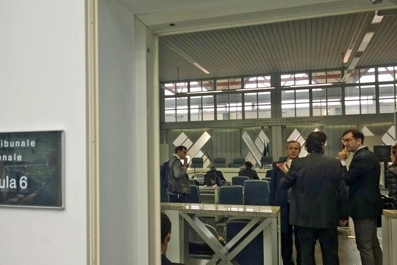 - RIPRODUZIONE RISERVATA