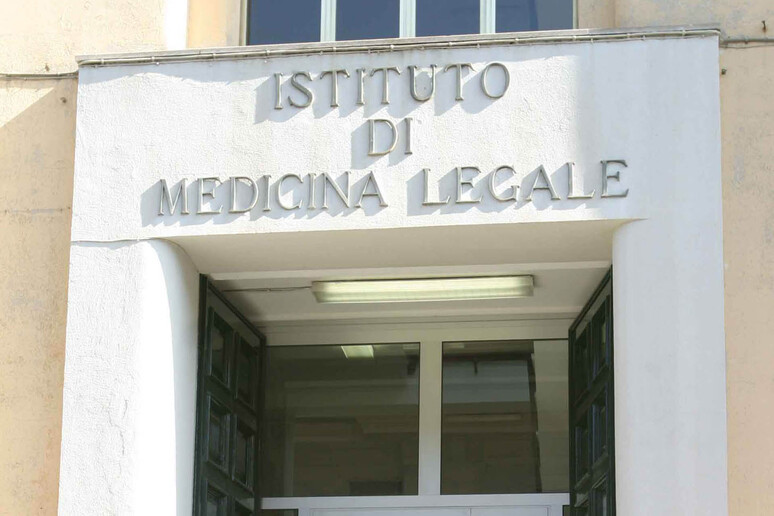 - RIPRODUZIONE RISERVATA