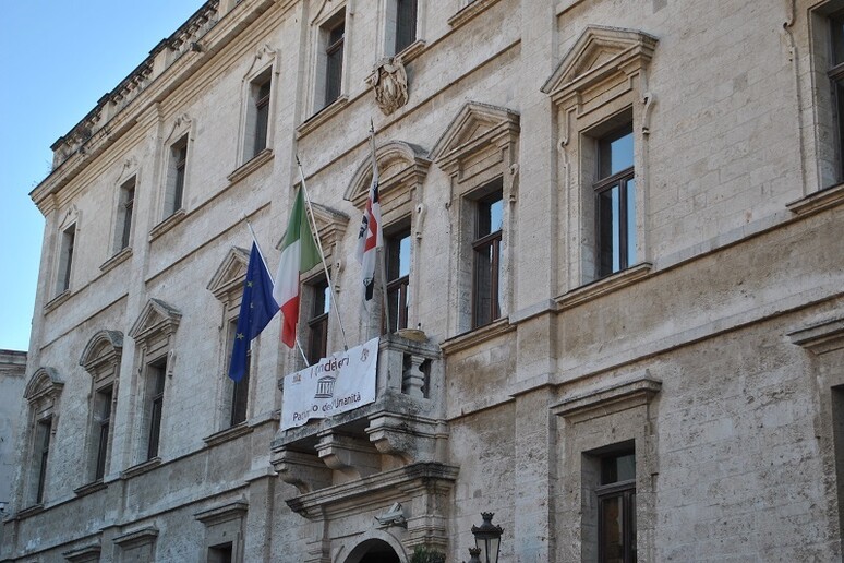 - RIPRODUZIONE RISERVATA