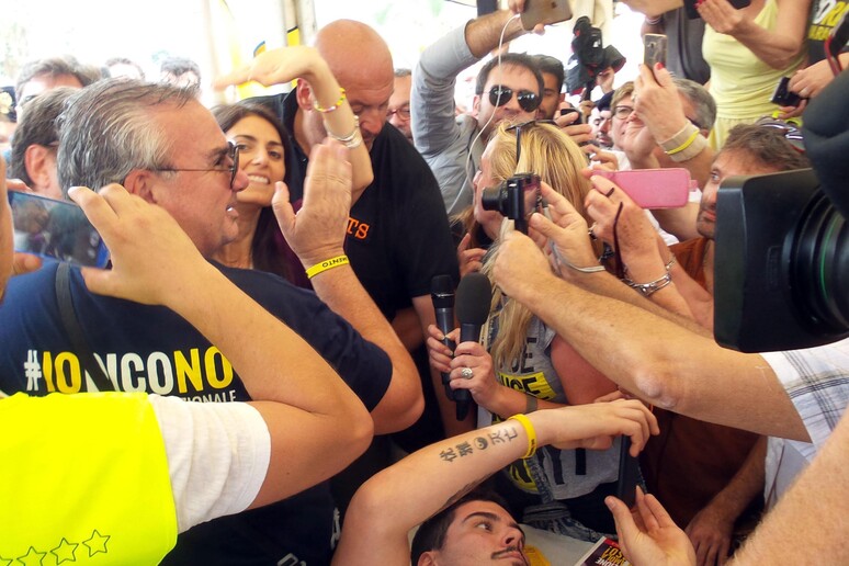 - RIPRODUZIONE RISERVATA