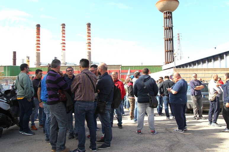 - RIPRODUZIONE RISERVATA