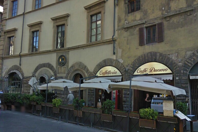 - RIPRODUZIONE RISERVATA