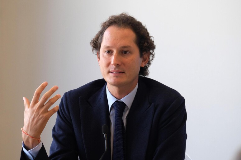 - RIPRODUZIONE RISERVATA