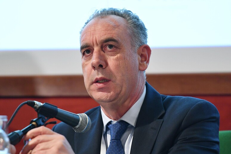 - RIPRODUZIONE RISERVATA