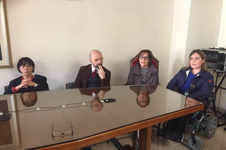 - RIPRODUZIONE RISERVATA