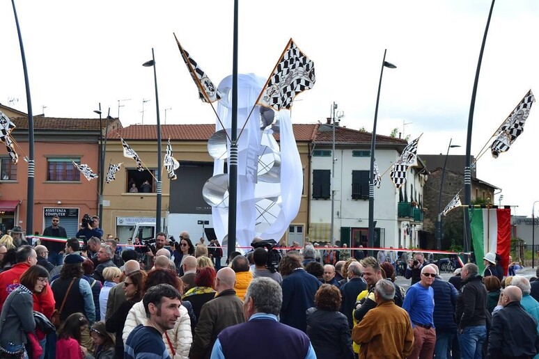 - RIPRODUZIONE RISERVATA