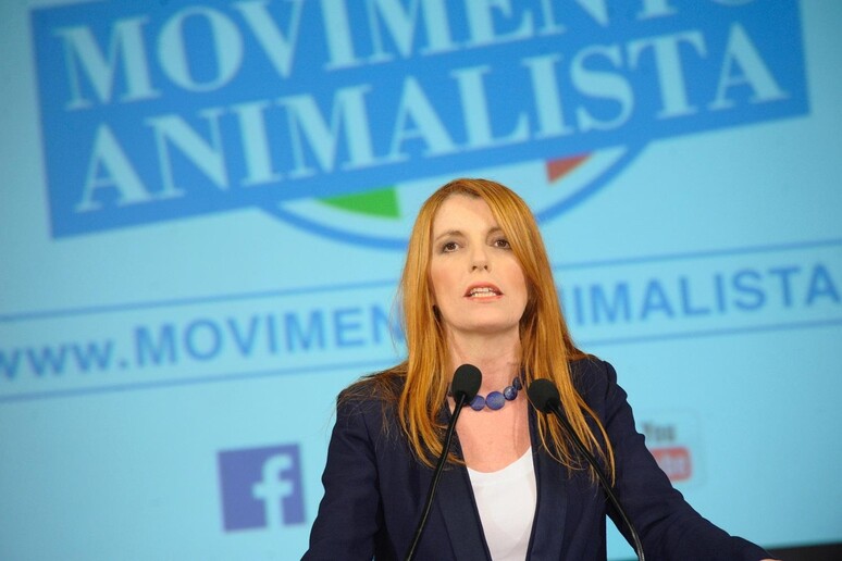 - RIPRODUZIONE RISERVATA