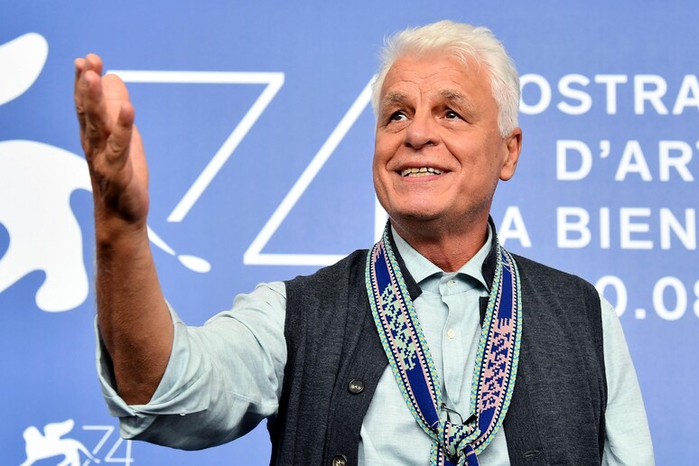 - RIPRODUZIONE RISERVATA