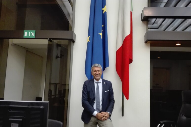 - RIPRODUZIONE RISERVATA