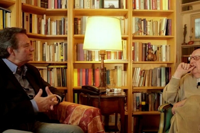 Andrea Camilleri con Felice Cavallaro - RIPRODUZIONE RISERVATA