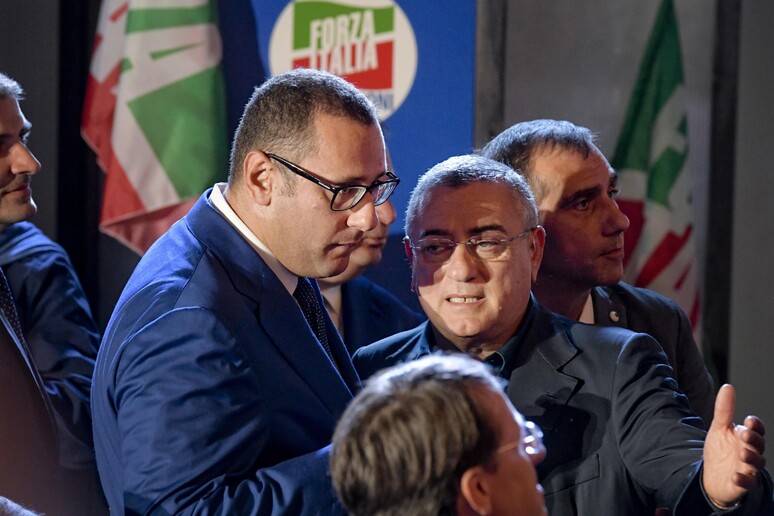- RIPRODUZIONE RISERVATA