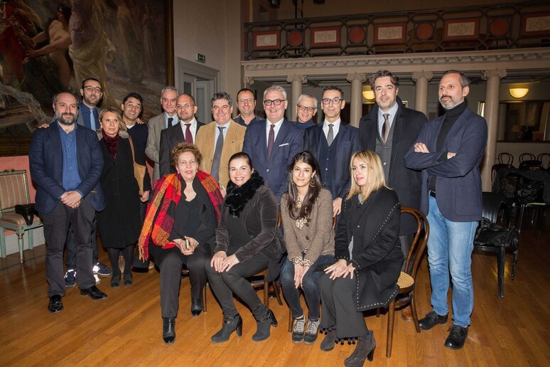 - RIPRODUZIONE RISERVATA