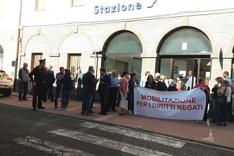 - RIPRODUZIONE RISERVATA