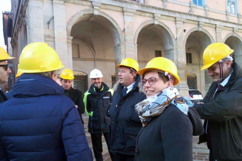 - RIPRODUZIONE RISERVATA