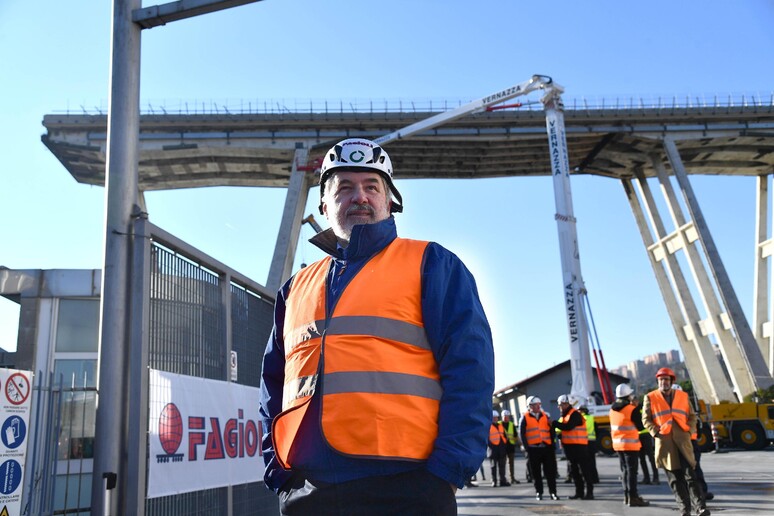 - RIPRODUZIONE RISERVATA