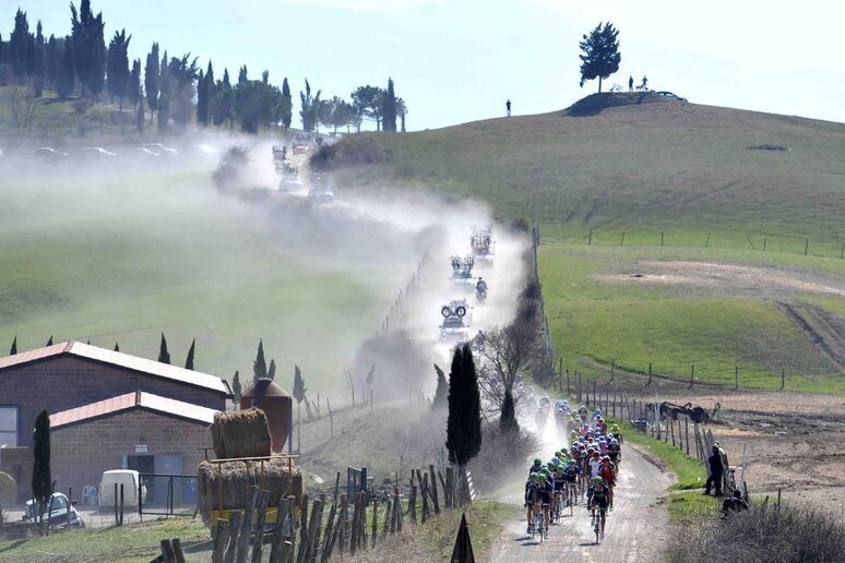 - RIPRODUZIONE RISERVATA