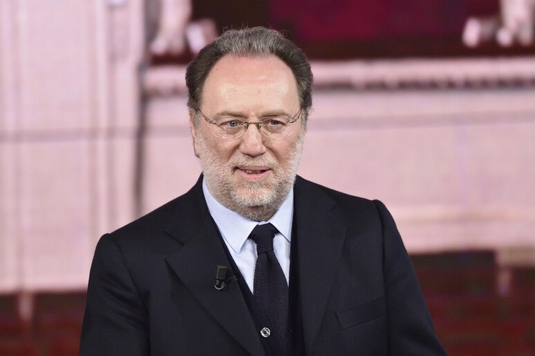 - RIPRODUZIONE RISERVATA