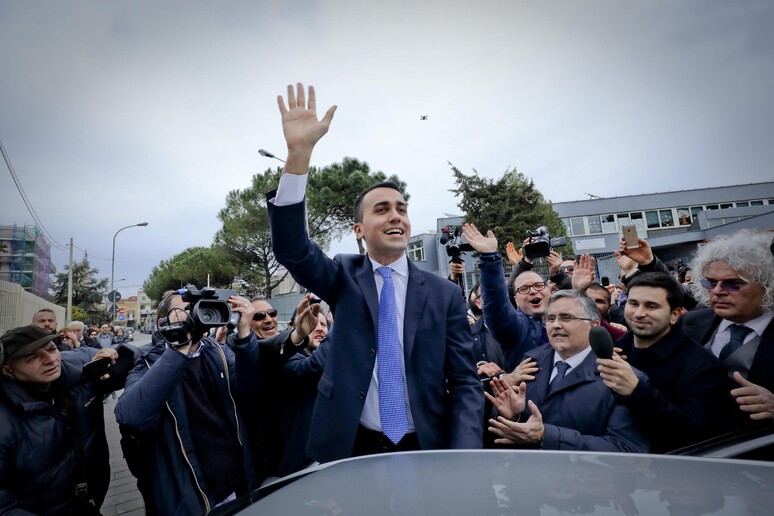 - RIPRODUZIONE RISERVATA