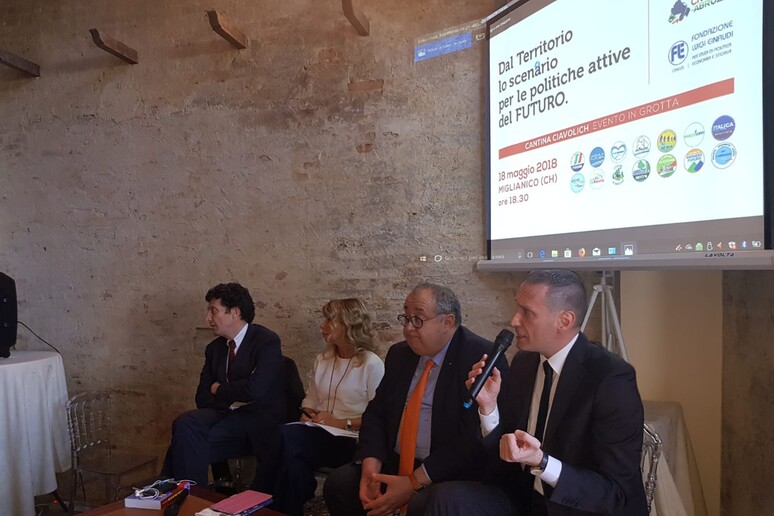 - RIPRODUZIONE RISERVATA