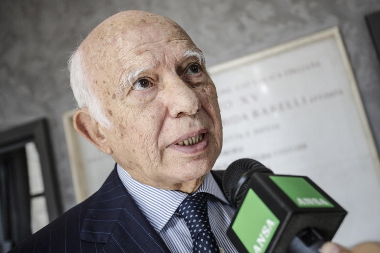- RIPRODUZIONE RISERVATA