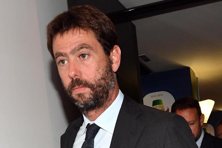 - RIPRODUZIONE RISERVATA