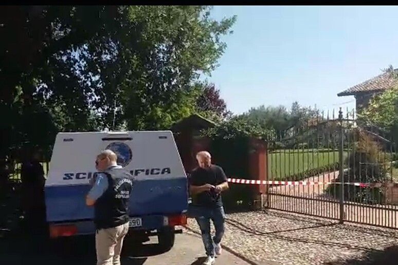 - RIPRODUZIONE RISERVATA