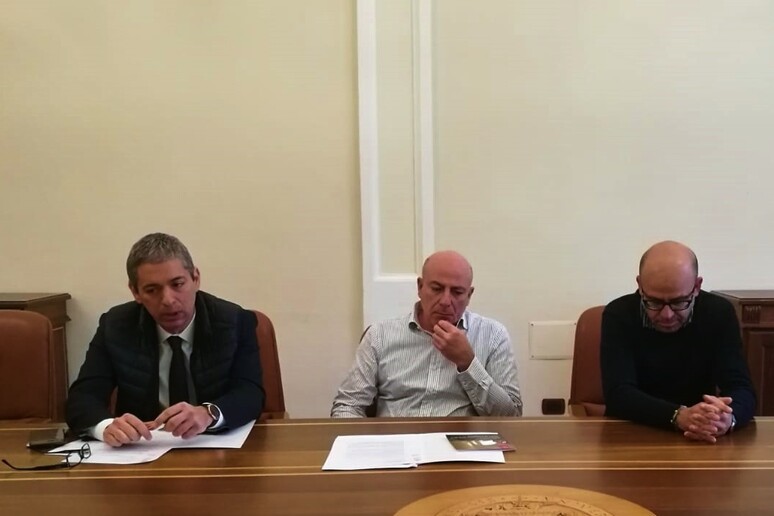 - RIPRODUZIONE RISERVATA