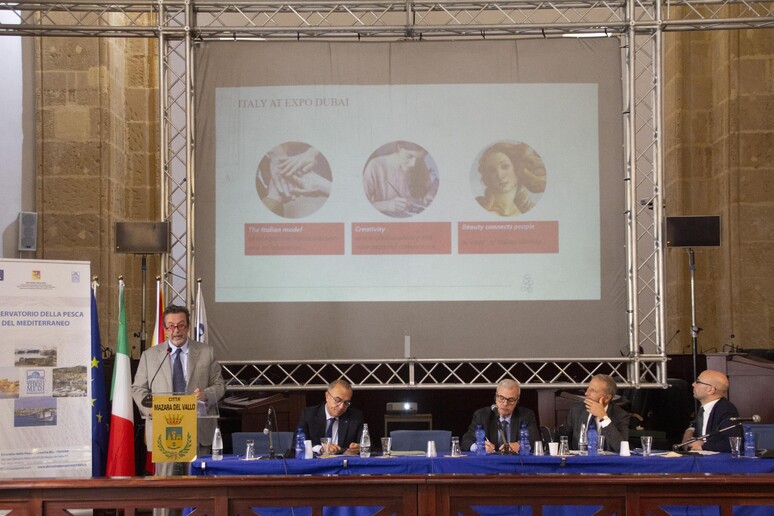 - RIPRODUZIONE RISERVATA