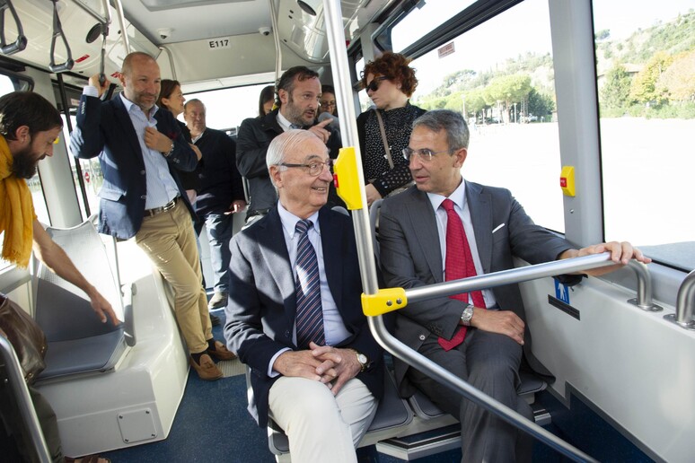 - RIPRODUZIONE RISERVATA