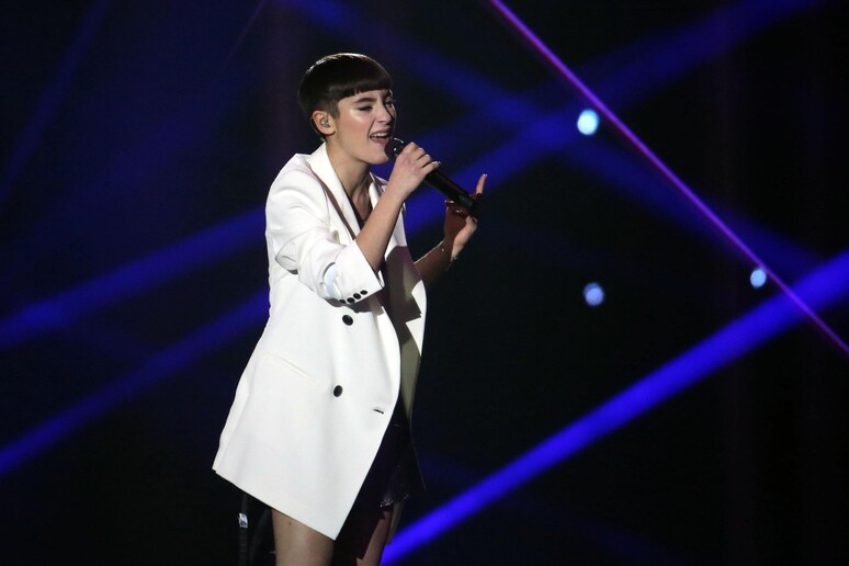 Sofia Tornambene si esibisce durante la finale del talent musicale X Factor. Milano 12 Dicembre 2019. - RIPRODUZIONE RISERVATA
