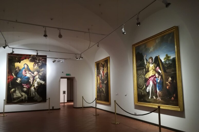 - RIPRODUZIONE RISERVATA