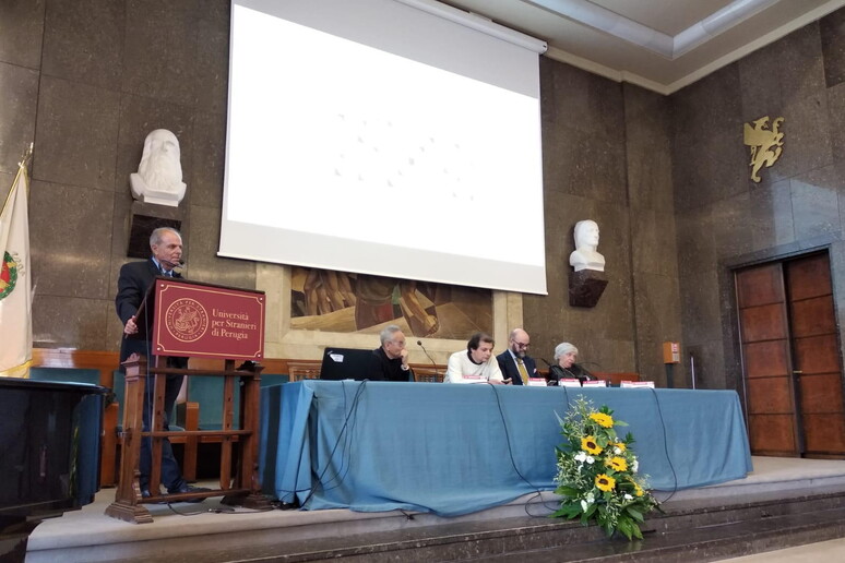 - RIPRODUZIONE RISERVATA