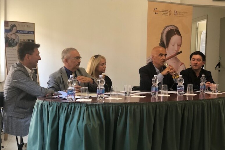 - RIPRODUZIONE RISERVATA
