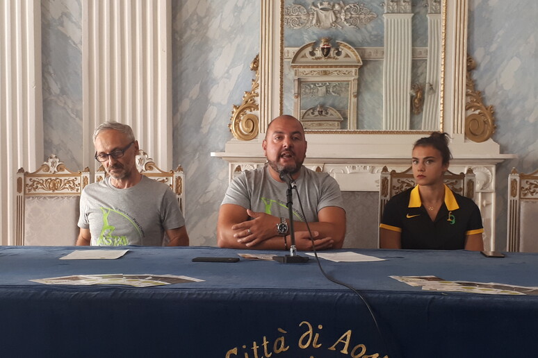 - RIPRODUZIONE RISERVATA