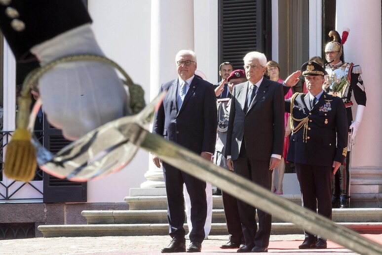 - RIPRODUZIONE RISERVATA