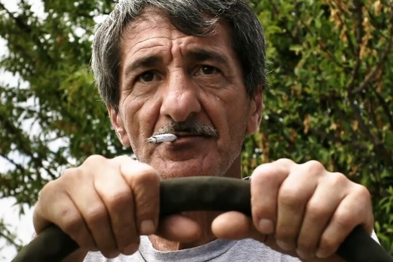 - RIPRODUZIONE RISERVATA