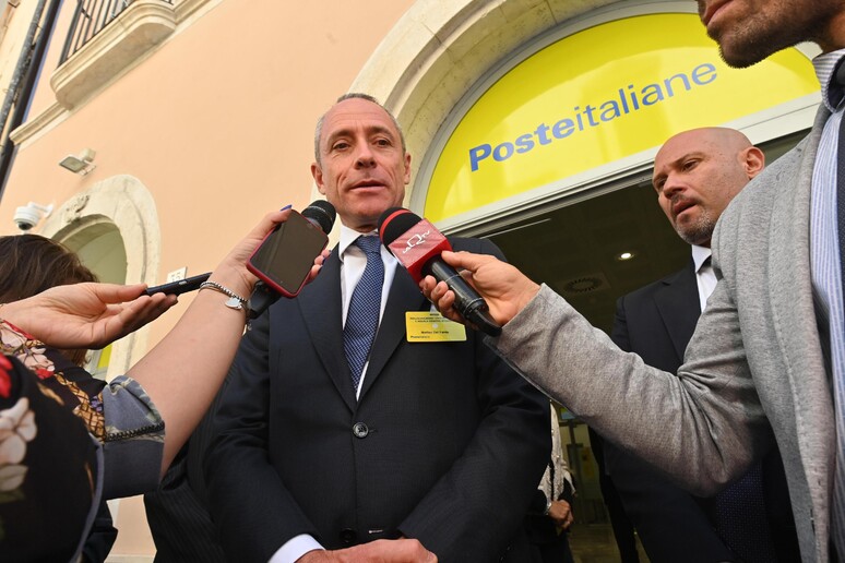 - RIPRODUZIONE RISERVATA