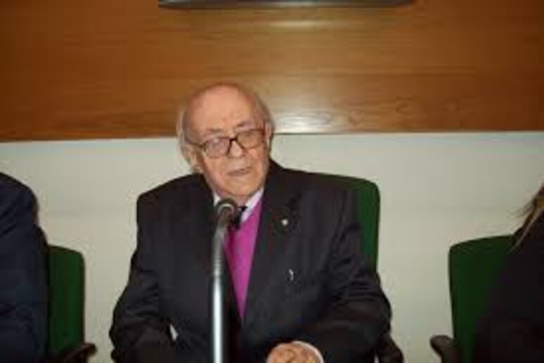 - RIPRODUZIONE RISERVATA