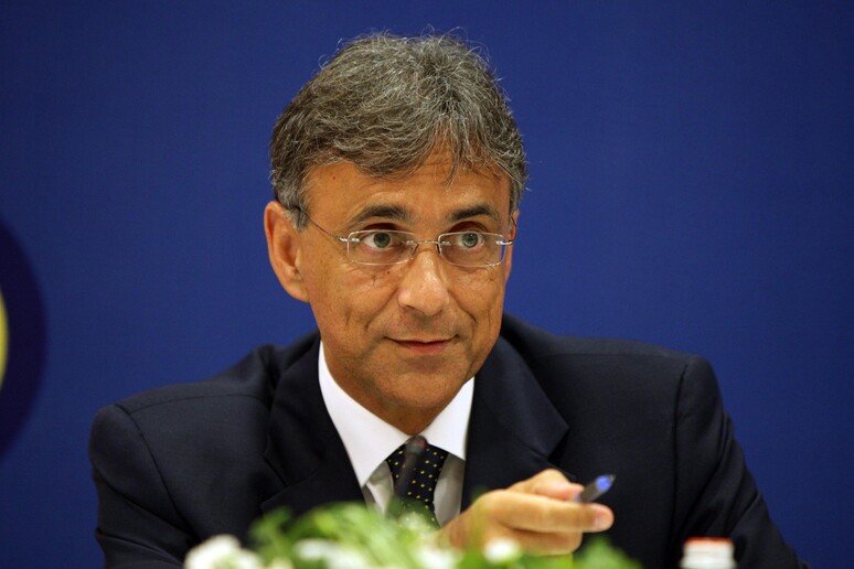 - RIPRODUZIONE RISERVATA