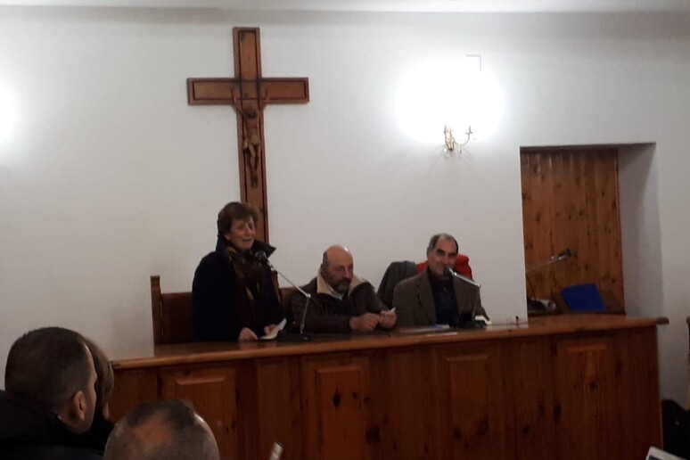 - RIPRODUZIONE RISERVATA