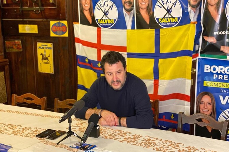 - RIPRODUZIONE RISERVATA