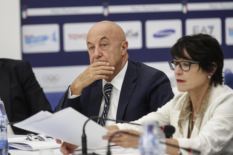 - RIPRODUZIONE RISERVATA