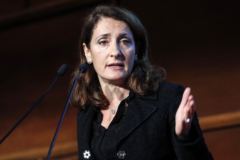 - RIPRODUZIONE RISERVATA
