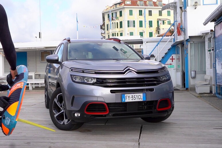 Citroen C5Aircross, a caccia del vento con Matteo Iachino - RIPRODUZIONE RISERVATA
