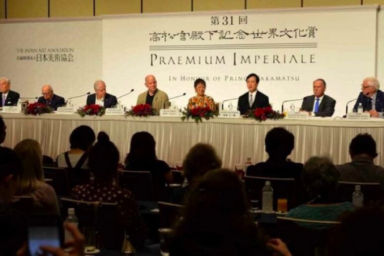 - RIPRODUZIONE RISERVATA
