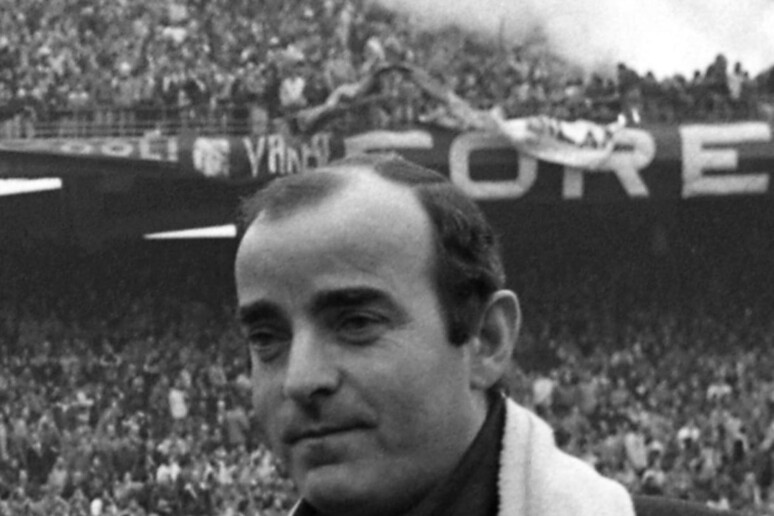 - RIPRODUZIONE RISERVATA