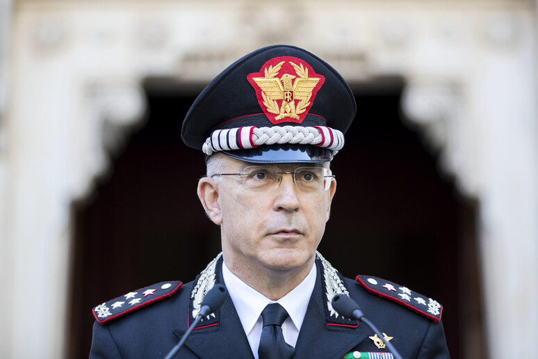 - RIPRODUZIONE RISERVATA