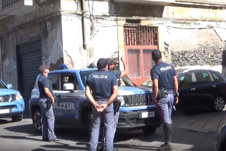 Mafia: Ps Catania sequestra beni a due esponenti Cosa nostra - RIPRODUZIONE RISERVATA
